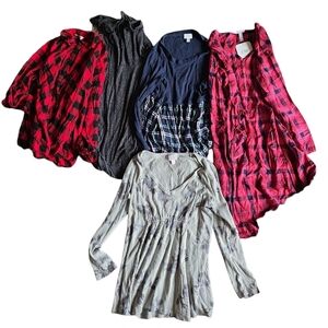 Isabel Maternity by Ingrid & Isabel Red and Black Blouse